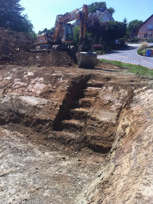 Außenanlage Treppe aus Erde